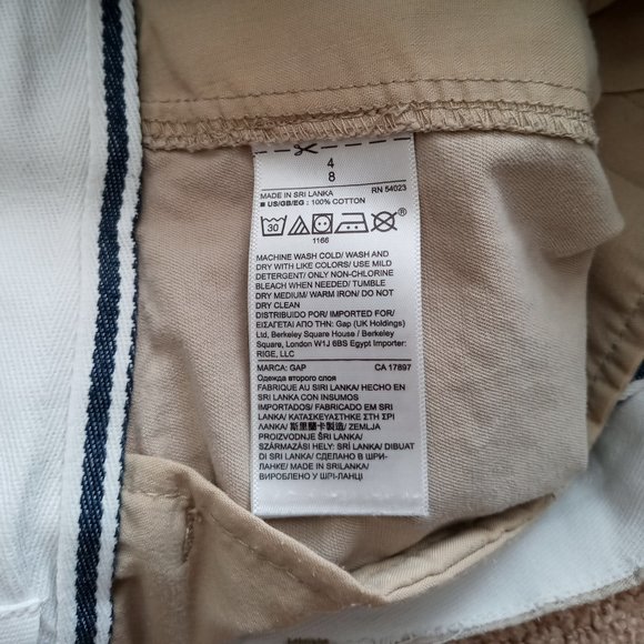 GAP Girlfriend Chino Short - Picture 8 of 8